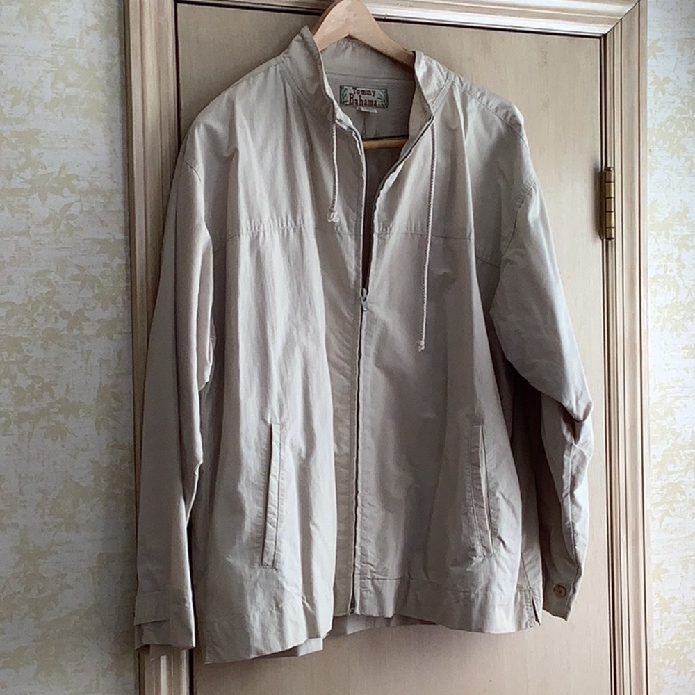 Tommy Bahama light coat